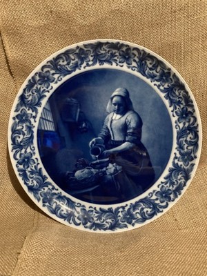 Berlin Design ltd edition blue china plate Maid With Jug, Johannes Vermeer