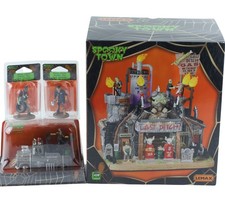 Lemax Spooky Town Last Ditch Gas and Salvage Station Tow Truck Zombie Mechanics