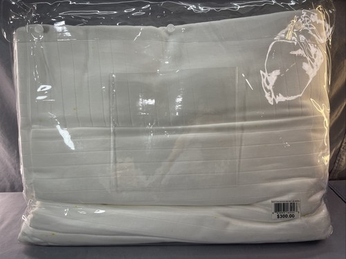 Vera Wang Coverlet Woven , Size Queen, color White - Picture 2 of 5