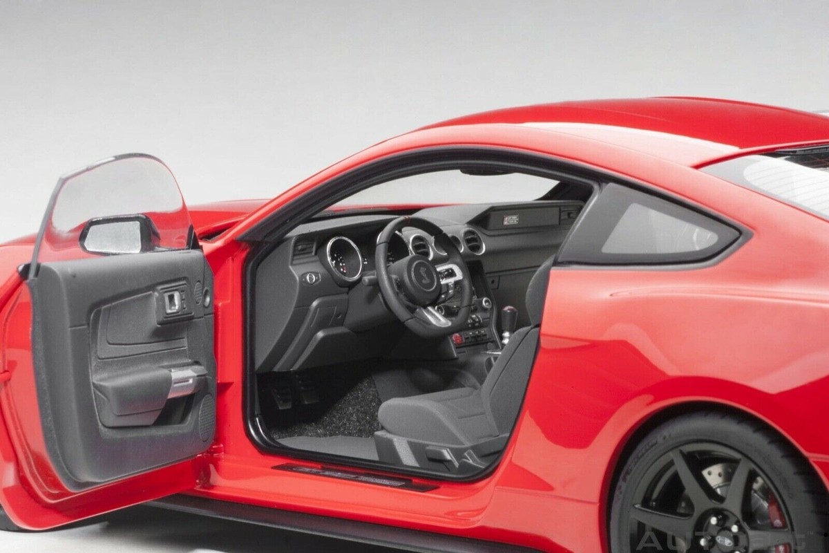 1/18 Ford Mustang Shelby GT-350R Race Red Model Car By Autoart