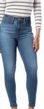 Signature Levis , High-Rise Skinny, Med Wash Blue, Regular and Plus Size Jeans