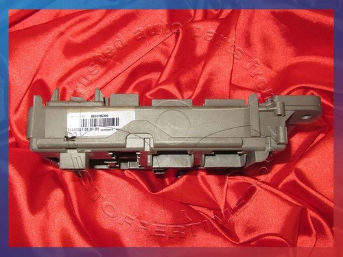 BMW E70 E71 E72 X5 X6 series REAR TRUNK POWER DISTRIBUTION FUSE BOX BLOCK - Picture 4 of 4