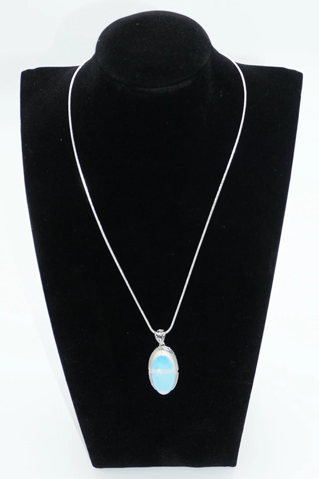 Silberkette mit ovalem gerahmten Opal-Anhänger - Bild 2 von 4