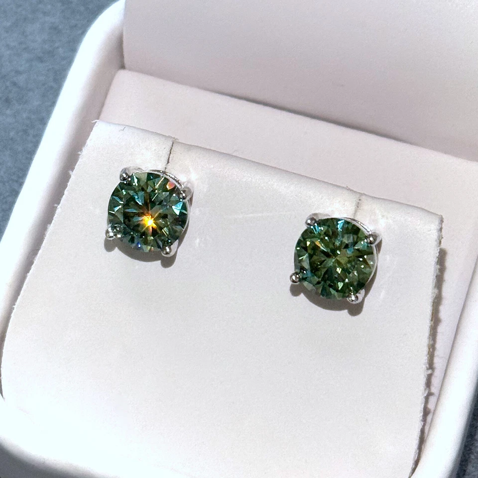 Серьги-гвоздики круглые с синим зеленым муассанитом сертифицированные VVS1 - серебро 925 пробы - Изображение 2 из 4