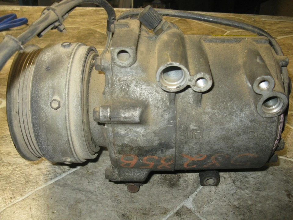 1991-1993 MITSUBISHI GALANT A/C AIR CONDITIONER COMPRESSOR PUMP/MOTOR OEM - Image 4 of 4