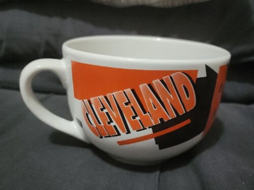 Papel Giftware Offical NFL Cleveland Browns 20 Oz Mug White Brown Orange #27106 - Picture 1 of 8