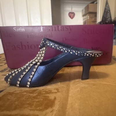 Just the Right Shoe by Raine Stardust Memories Miniature Black Silver 2001 Boxed
