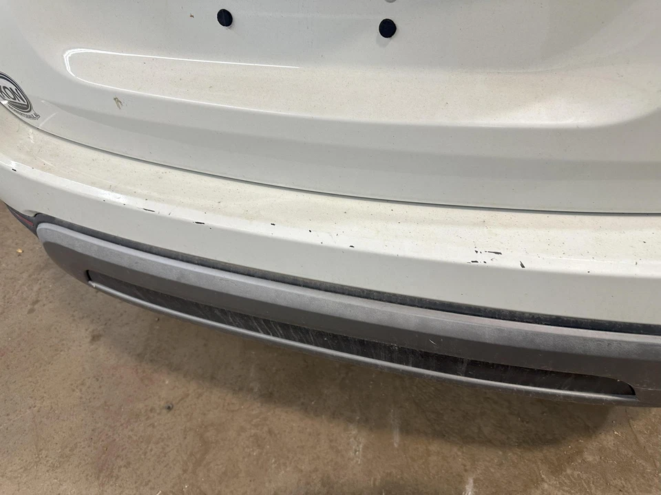 Used Rear Bumper Assembly Rear fits: 2016 Fiat 500 4 Dr X model Trekking w/o par Foto 4 de 4