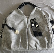 Wickeltasche Neckline Baby von Der Marke Lässig