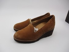 Vionic Willa Wedge Women  s Size 6 Slip-On Loafers Brown Suede Orthotic Comfort S
