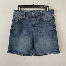 ESPRIT Women's 7 inch 26 Waist Denim Shorts Medium Wash
