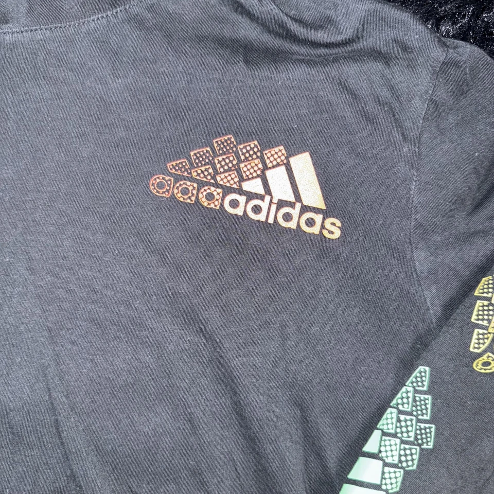 Рубашка Adidas для мальчиков XL черная радужная многоцветная с длинным рукавом с капюшоном логотип графическая - Изображение 3 из 4