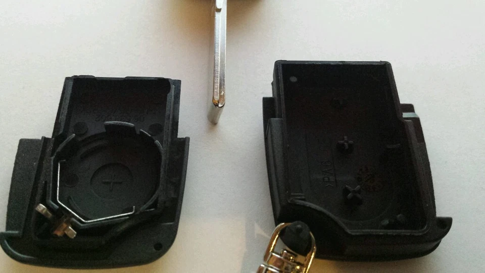 Coque Clé plip télécommande 3 Boutons Audi A2 A3 A4 A6 ( PILE CR2032 ) AVEC LOGO - Photo 2/2