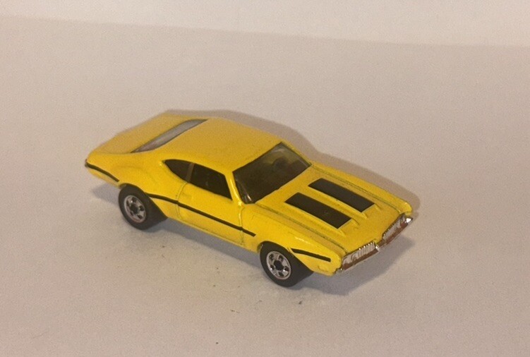 HOT WHEELS Loose Olds 442 W-30 (Yellow Version)