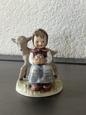 Vintage Goebel Hummel Figurine 'Good Friends' #182 Porcelain Germany 