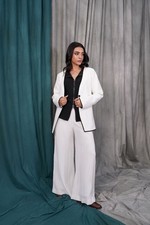 Four Co Women's Contrast White Blazer Style Jacket