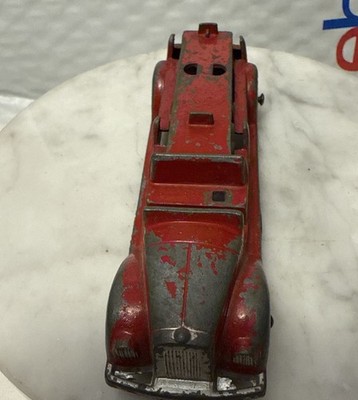 Vintage Tootsietoy Mack Red Fire Engine Hook Ladder Truck 1040 Tootsie Toy As Is