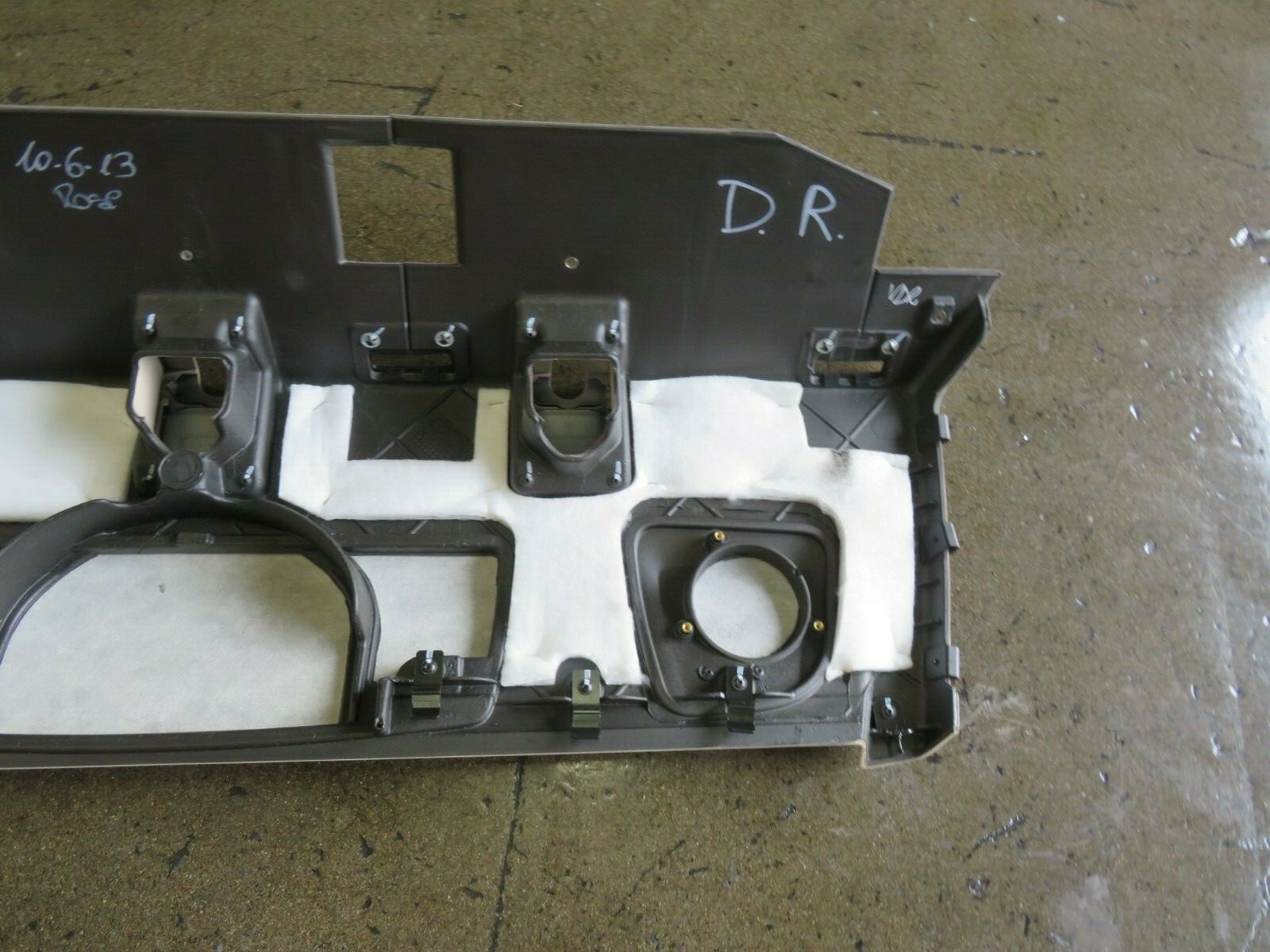 2014 Maserati Quattroporte, Rear Dash, Cream, Used, P/N 670049295