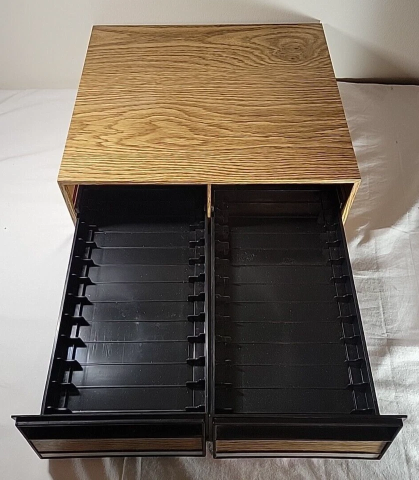 Gabinete de cinta de casete de video vintage/VHS/para 24/madera sintética Foto 2 de 4