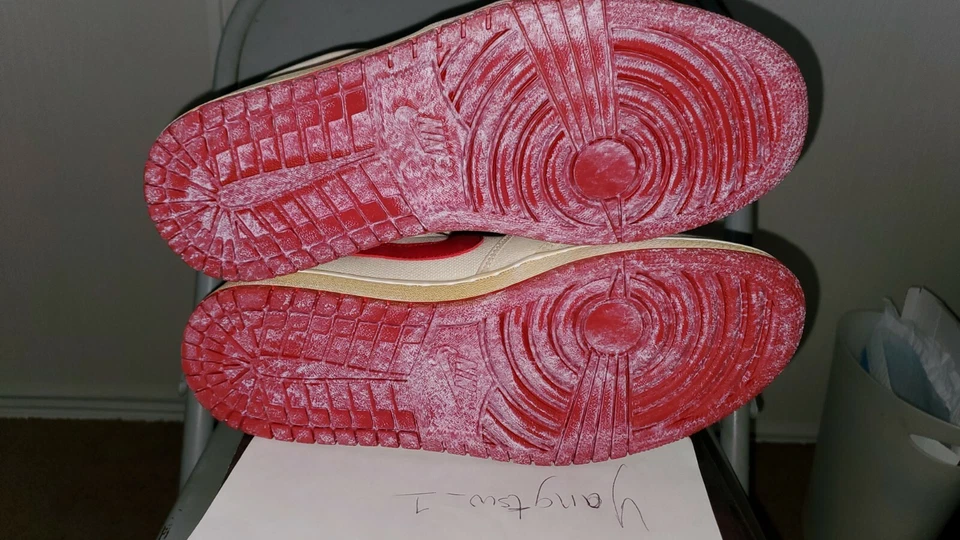 DS 2010 Nike Air Jordan 1 Retro Hi AJKO Blanco Rojo Universitario Talla 9.5 402297-161 Foto 4 de 4