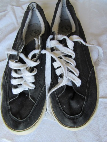 Lot of 2 Polo Ralph Lauren Canvas Sneakers Tennis Shoes Red & Black Men's 9 D - Picture 5 of 12