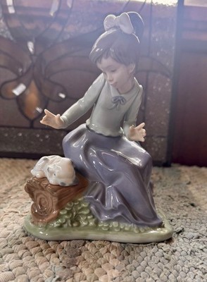 Vintage Nao Lladro Figurine Spain Lets rest girl with puppy on log