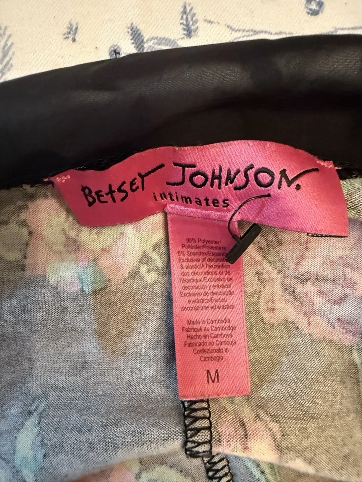 Cami Betsey Johnson íntimates negra con rosas rosa neón, verde, amarillas talla M Foto 4 de 4