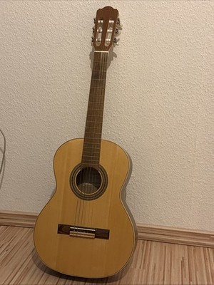A. Heuwieser Kindergitarre 3/4   inklusive hochwertige Tasche **Top Zustand **