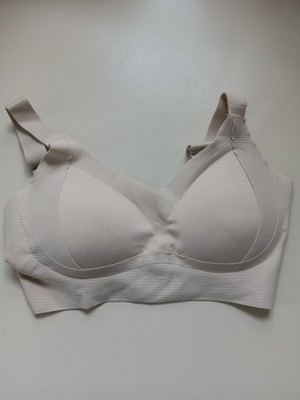 Medium Wireless Bra Made In China NEW WITHOUT TAGS SEE PHOTOS