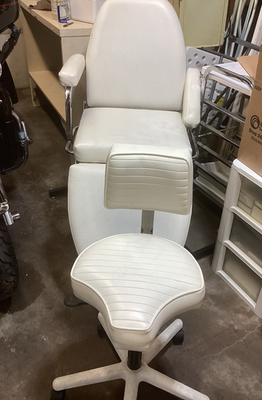 #ad Facial bed and stool $149.99