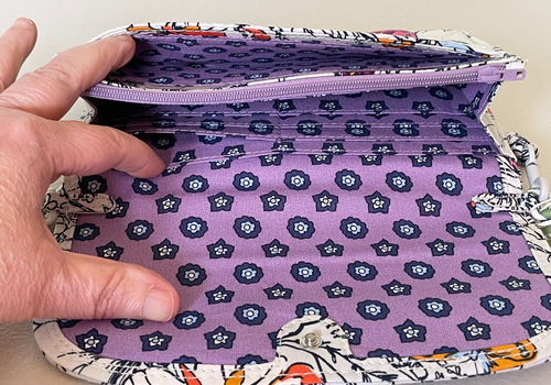 Vera Bradley Wildwood Wallet Crossbody WING & BLOOM ~ NWT - Picture 4 of 4