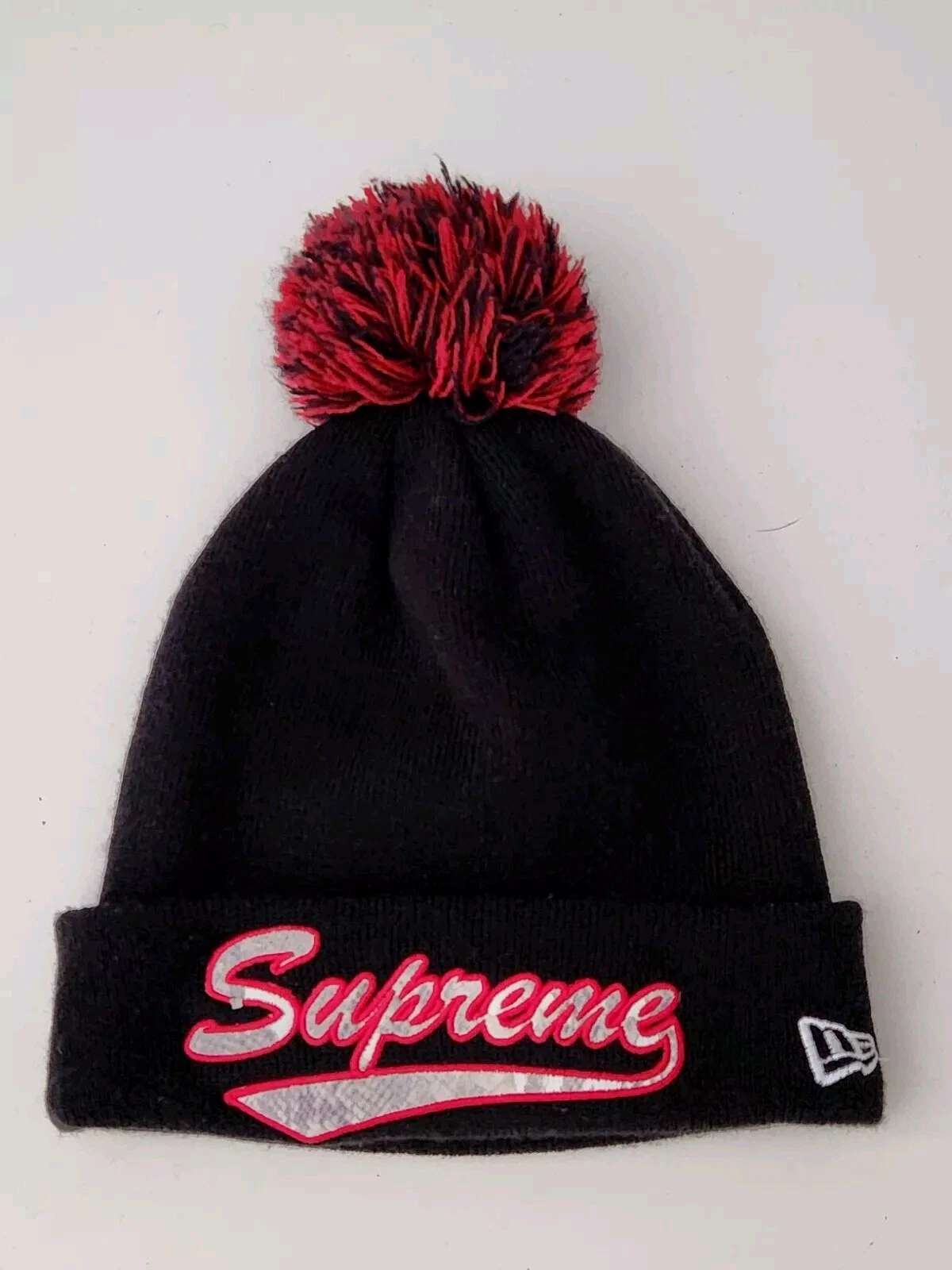 FW17 Supreme x New Era Snake Script beanie Black Red Small Box Logo Hat