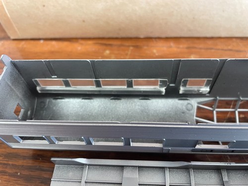 Athearn - HO Scale - 1821 - Santa Fe - Vista Dome Kit - Picture 7 of 16