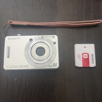 Sony Cyber-shot DSC-W55 7.2MP Digital Camera Silver Carl Zeiss Lens & Battery