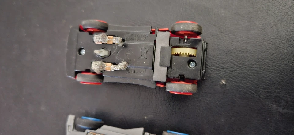 1/43 HOTWHEELS !!! TWO CARS  WILL RUN ON CARRERA TRACKS CHECK OUT THE PIX  - image 4 of 4