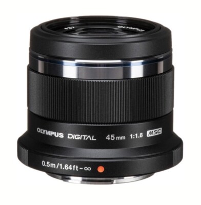 Olympus M.Zuiko Digital 45mm f/1.8 Objektiv in Schwarz = 90mm 35 Äquiv. (UK Ware) NEU