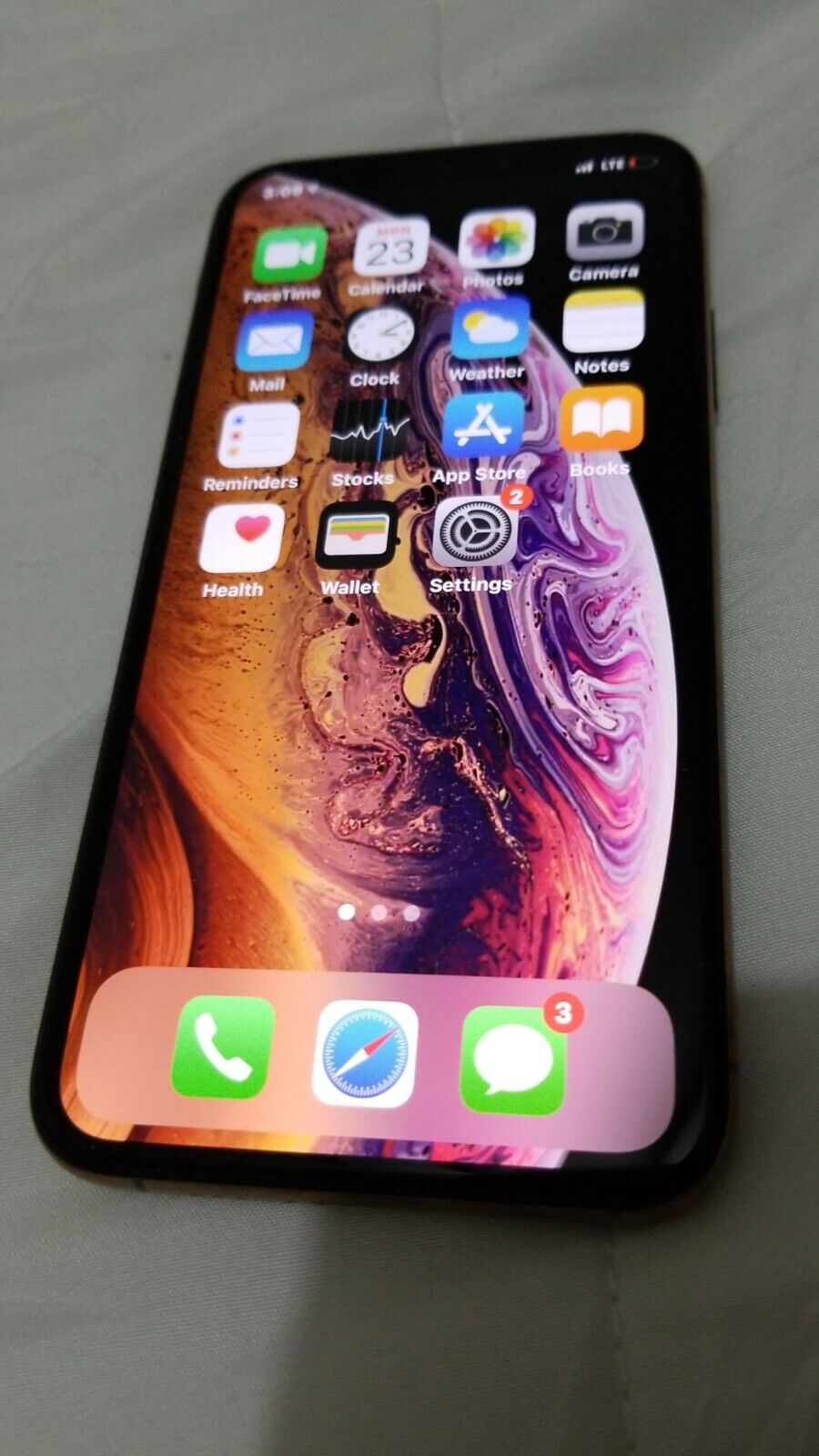 Apple iPhone XS - 64gb - Gold Unlocked