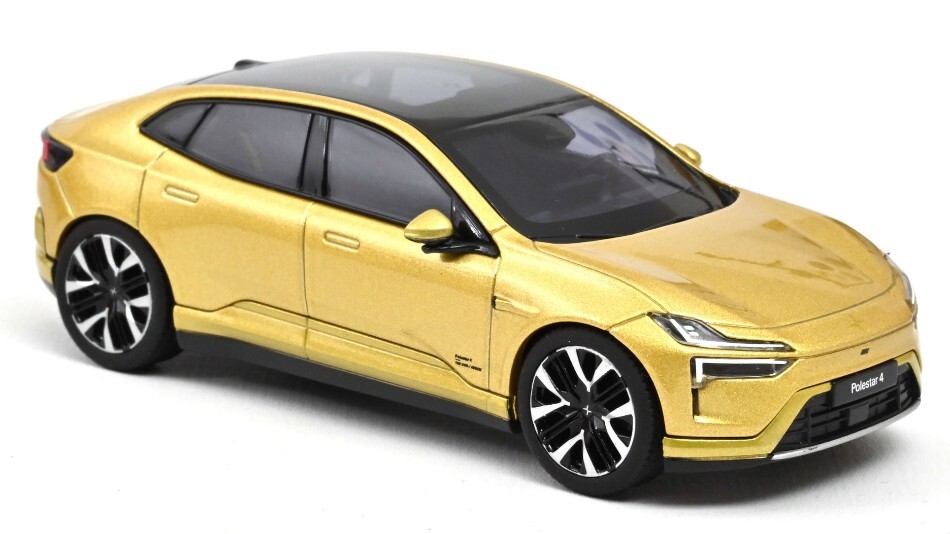 Vehicles 1:43 Scale Model Car Norev POLESTAR 4 2024 GOLD Diecast