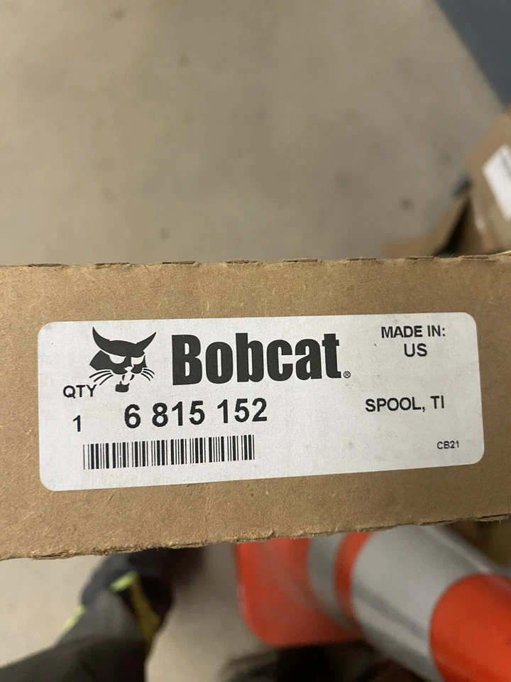 Válvula de carrete Bobcat 6815152 Foto 2 de 2