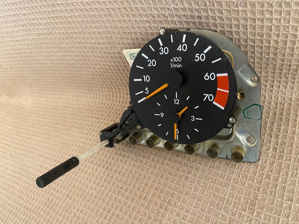 OEM Mercedes W201 190E Instrument Panel Speedometer Sensor
