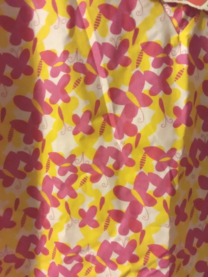 O'lico Scrub Butterfly Design Pink/Yellow V-Neck Size Large - Image 2 of 4