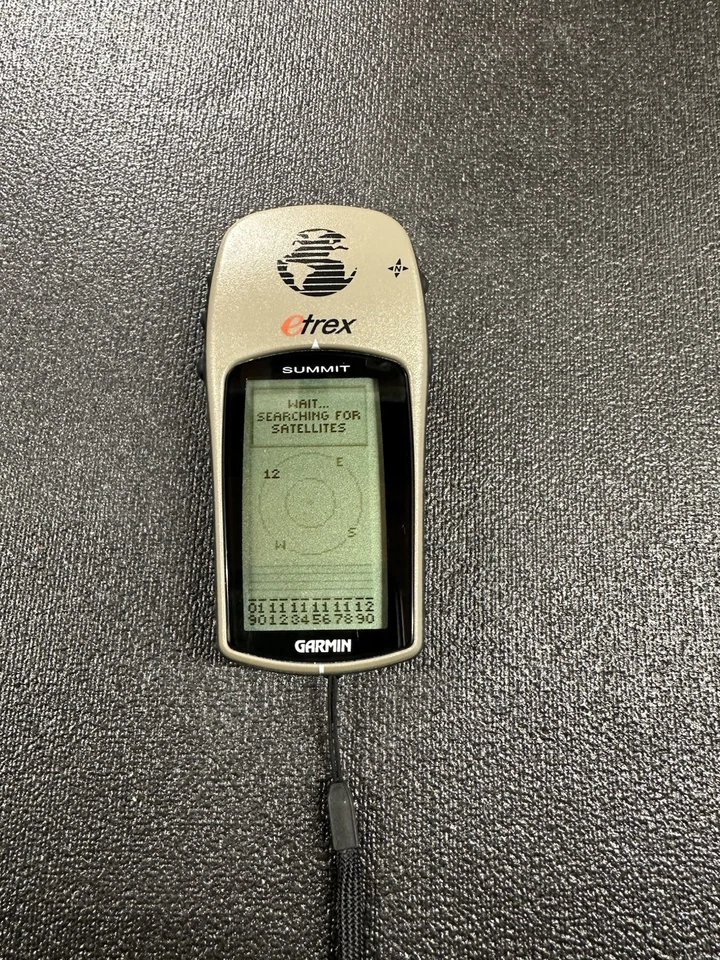 Garmin eTrex Summit Handheld 12-channel hiking camping GPS Navigator - Image 2 of 4