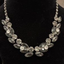 Beautiful Vintage Juliana D&E Smoky  Art Glass Rhinestone 14-15” Necklace