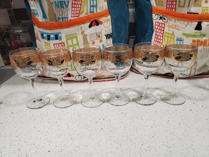 Vintage Culvers Ltd Tyrol 22K Gold  Wine Glasses, 6 Each Made in USA 1960s