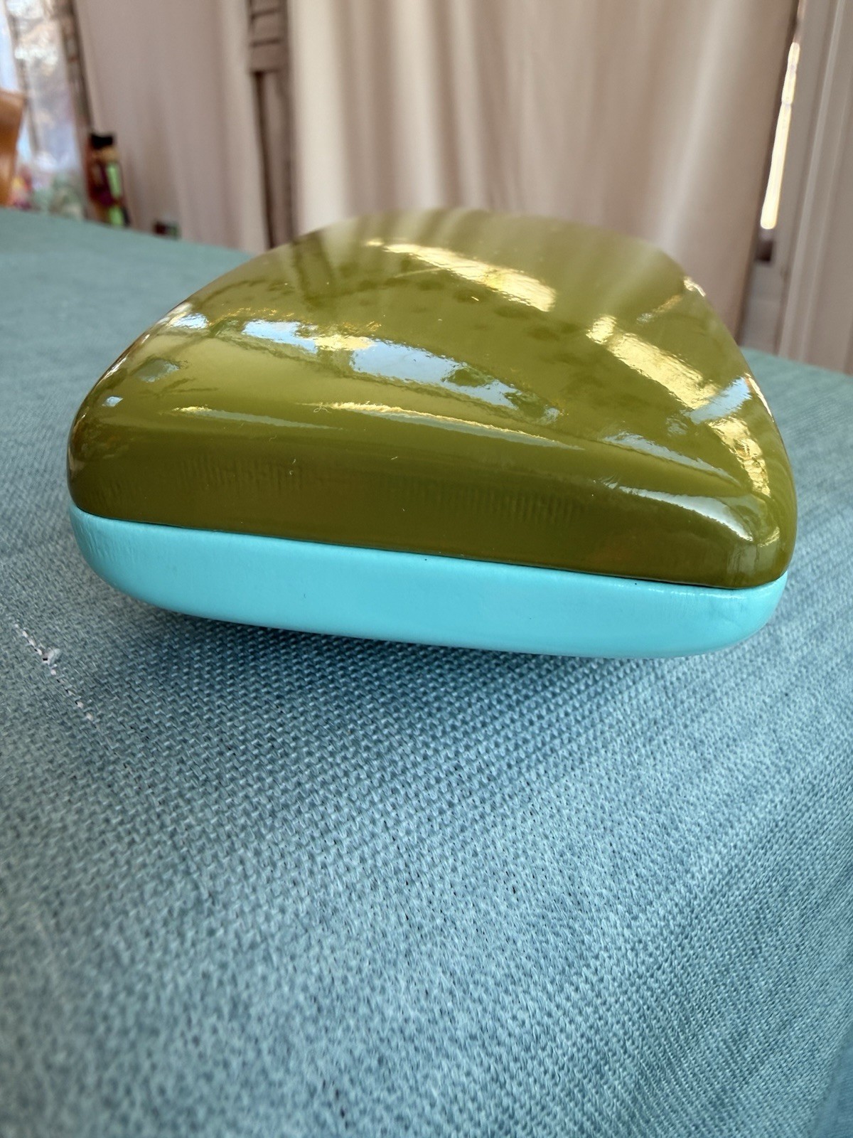 KATE SPADE, Green & Blue Turquoise Hard Shell Eye Glass Case And Cleaning Cloth thumbnail 4