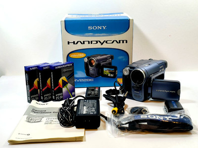 Sony CCD-TRV228E Hi8 Camcorder Boxed PSU 3 NOS Tapes Remote Tested #549
