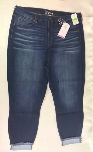 High Rise Capri Jeans, 24 
