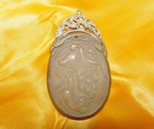 alt Talisman Amulett Jade Anhänger, mit Eichhörnchen Futtersuche Szene Reliefs *