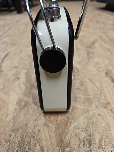 AM/FM Radio Vintage/Retro Radio mit großem analogen rotierendem Stimmrad/klein tragbar - Bild 8 von 10