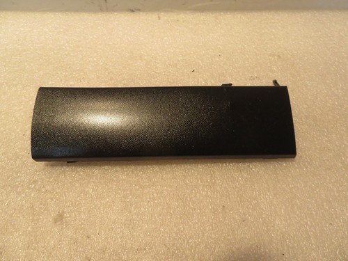 BMW E36 originale Stoßleiste (Abschleppöse) Frontstoßstange 51.11-8146078.